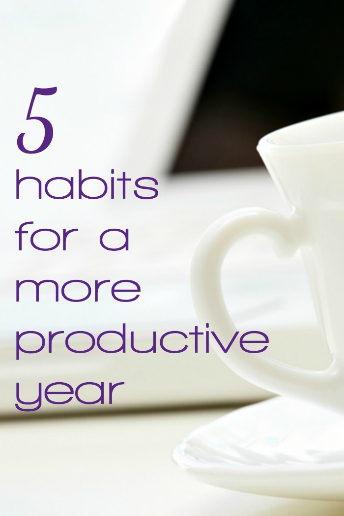 These 5 productivity habits are vital if you want to stay afloat in 2016. Learn the habits that will support you in your efforts to get organized and stay on top of things in your life this year. It's simple, just hard. But it's also worth it.